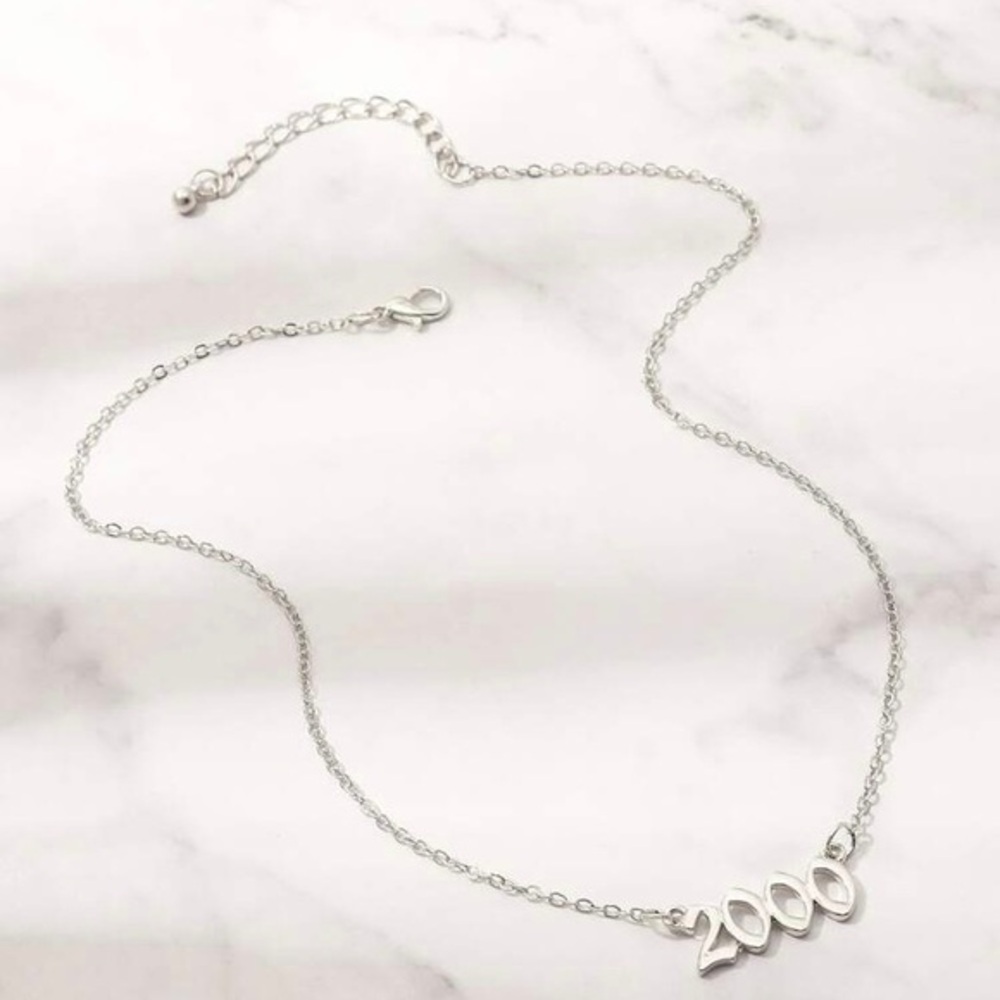 3/$30 🤍 Established “2000” Necklace